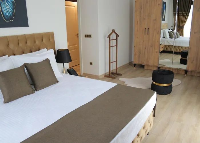 Отель Olivera Suites